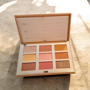 Radiant Glow Shimmer Future's So Bright Eyeshadow Palette by COMPLEX CULTURE